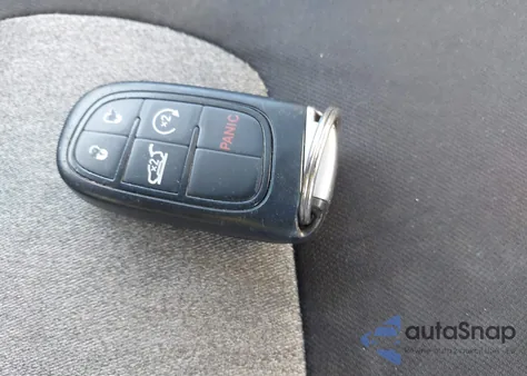 2014 Jeep Cherokee Latitude z USA, uszkodzony, nr VIN 1C4PJLCS5EW258559